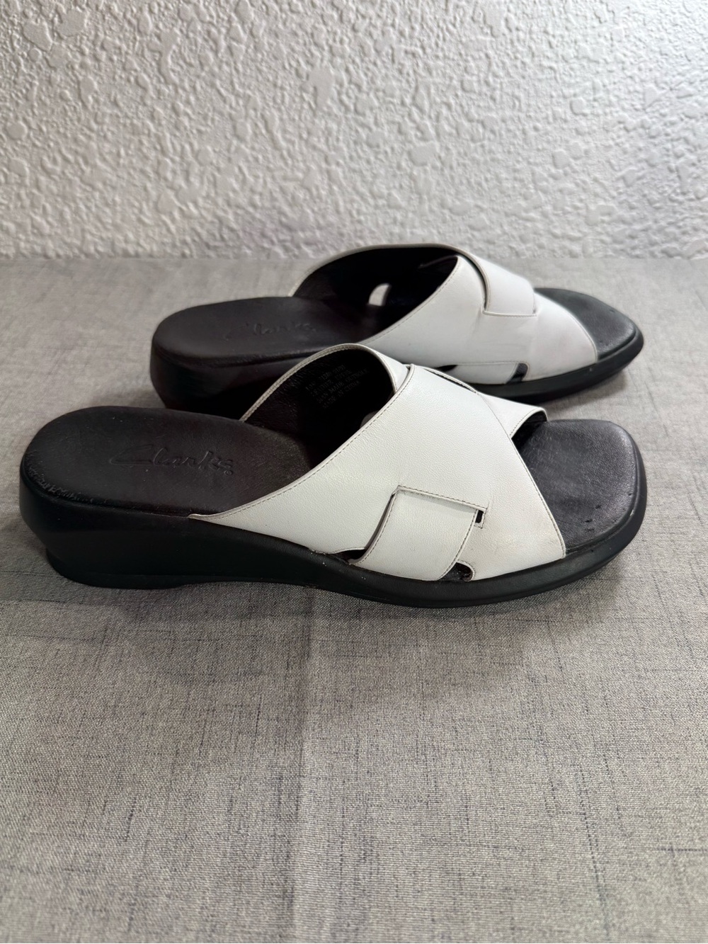Vintage Clarks White Leather Chunky Wedge Sandals Slides Y2K Women's 10M - Picture 6 of 13